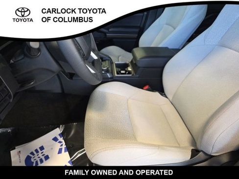 Used 2025 Toyota 4Runner SR5 AWD/4WD image 12