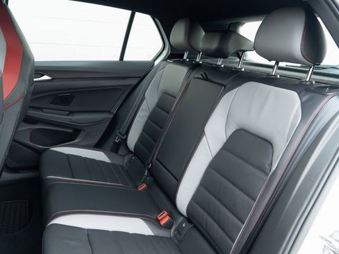 New 2026 Volkswagen GTI SE image 9