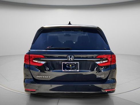 Certified 2024 Honda Odyssey Touring image 6