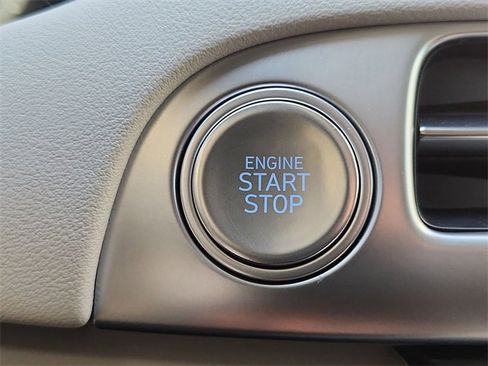 Used 2024 Hyundai Palisade Calligraphy image 17