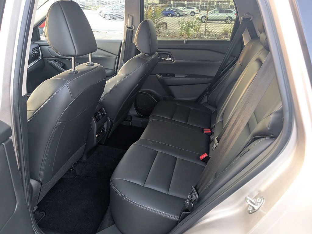 Used 2025 Nissan Rogue SL w/ SL Premium Package AWD/4WD image 16
