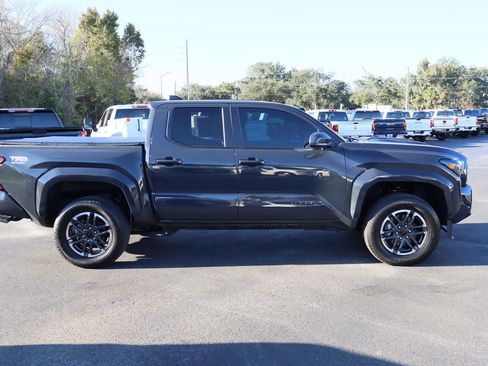 Used 2024 Toyota Tacoma TRD Sport image 9