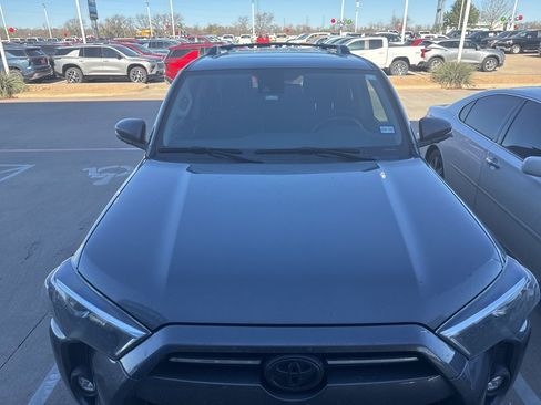 Used 2023 Toyota 4Runner SR5 Premium image 6