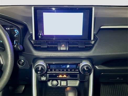 Used 2023 Toyota RAV4 AWD Hybrid image 29