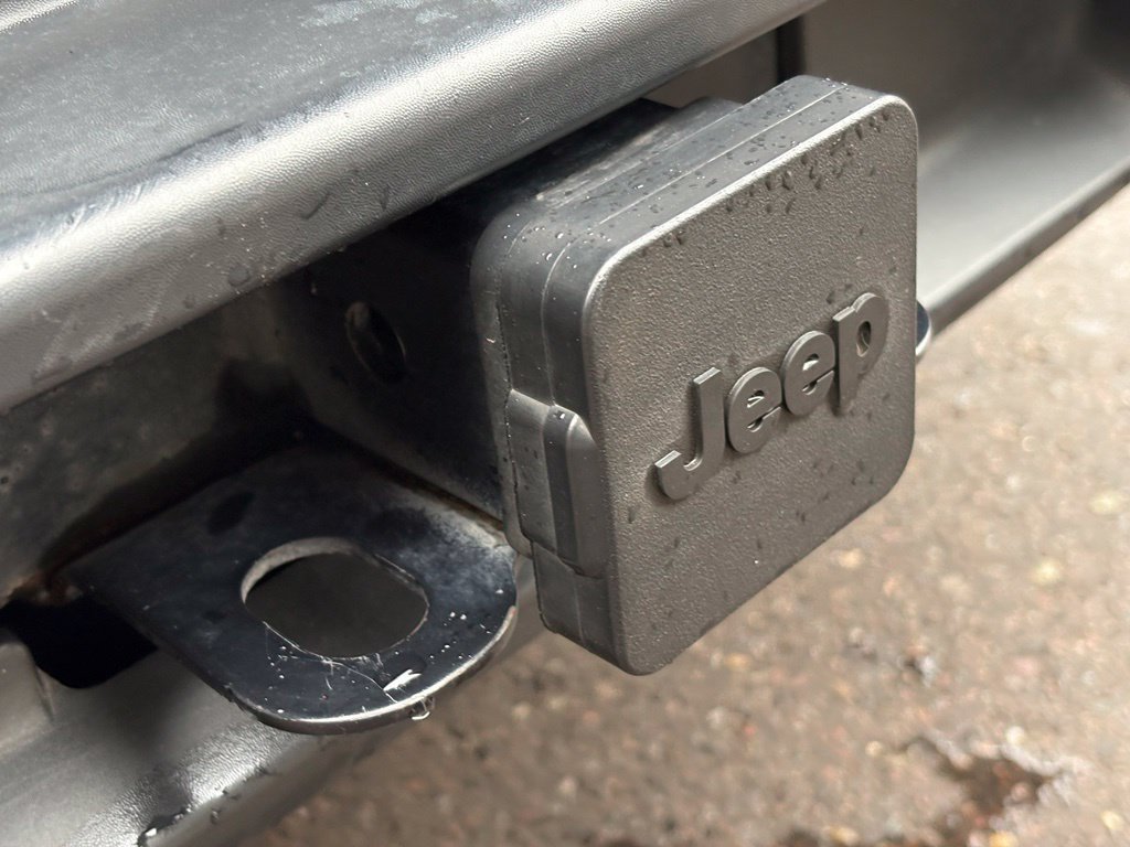 Used 2014 Jeep Cherokee Latitude w/ Trailer Tow Group AWD/4WD image 14