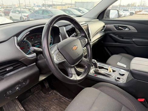 Used 2019 Chevrolet Traverse LT image 9
