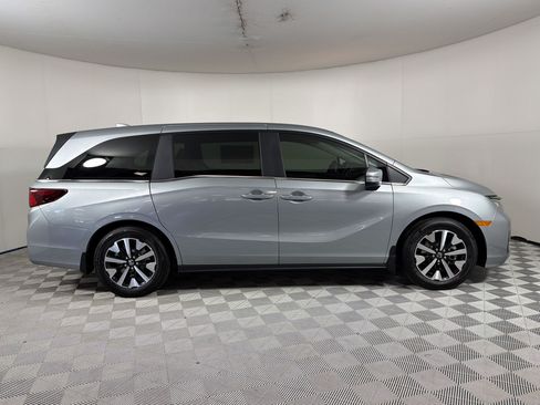 New 2026 Honda Odyssey EX-L image 8