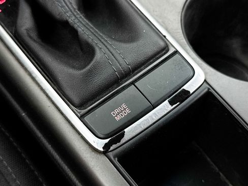 Used 2020 Kia Optima LX image 7