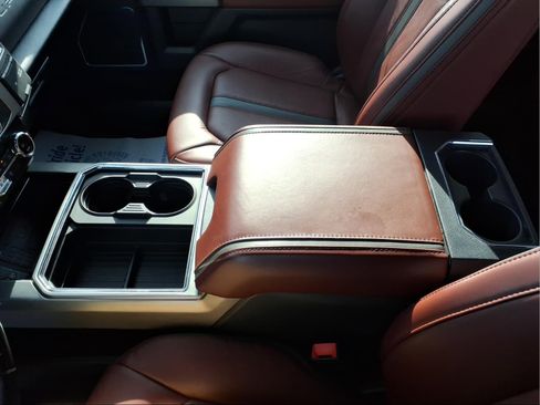 Used 2022 Ford F350 Platinum image 13