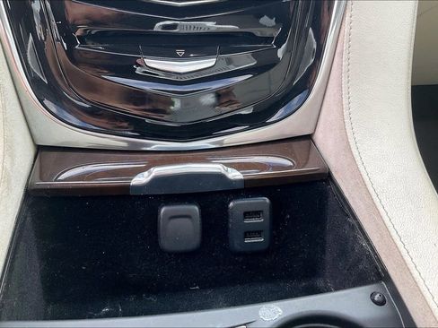 Used 2016 Cadillac Escalade Premium AWD/4WD image 35