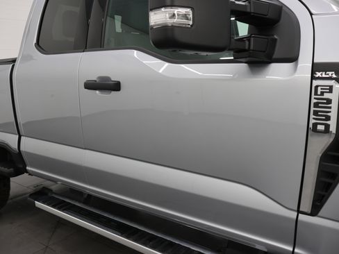 Used 2024 Ford F250 XLT w/ FX4 Off-Road Package AWD/4WD image 23