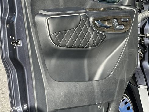 Used 2022 Mercedes-Benz Sprinter 3500 image 10