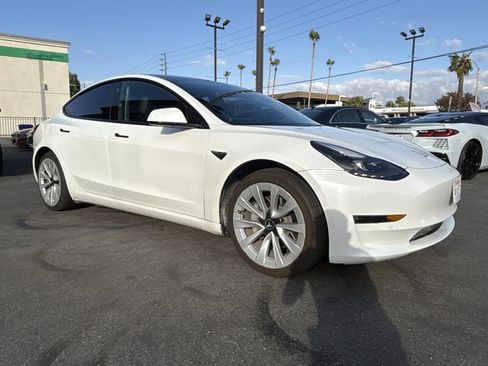 Used 2022 Tesla Model 3 Long Range AWD/4WD image 9