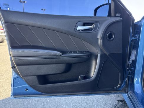 Used 2023 Dodge Charger R/T w/ Blacktop Package image 10