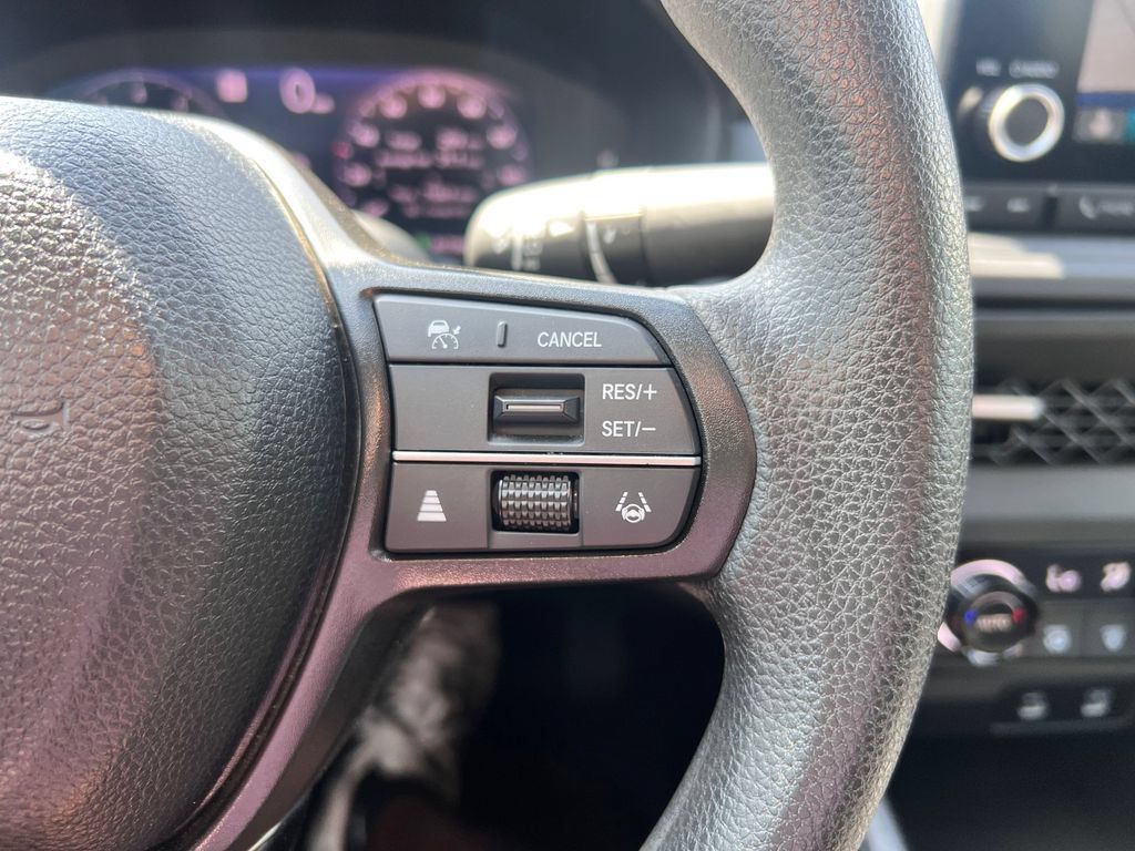 Used 2025 Honda Accord SE image 13