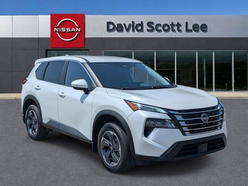 Used 2026 Nissan Rogue SV AWD/4WD image 4