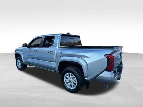Used 2024 Toyota Tacoma SR5 image 6