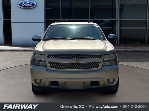 Used 2007 Chevrolet Tahoe LTZ w/ LTZ Preferred Equipment Group RWD image 2