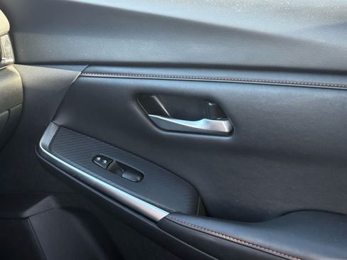 Used 2025 Nissan Sentra SR FWD image 24