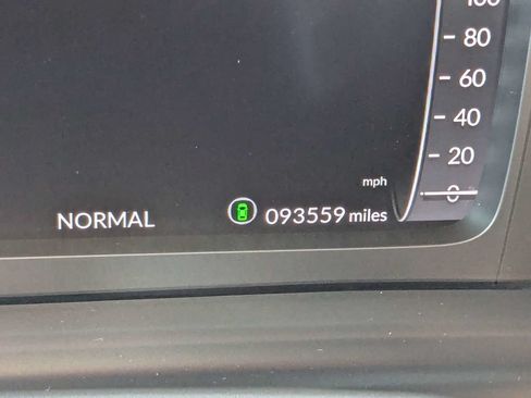 Used 2023 Honda Pilot Elite image 32