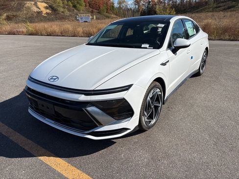 New 2025 Hyundai Sonata SEL image 1