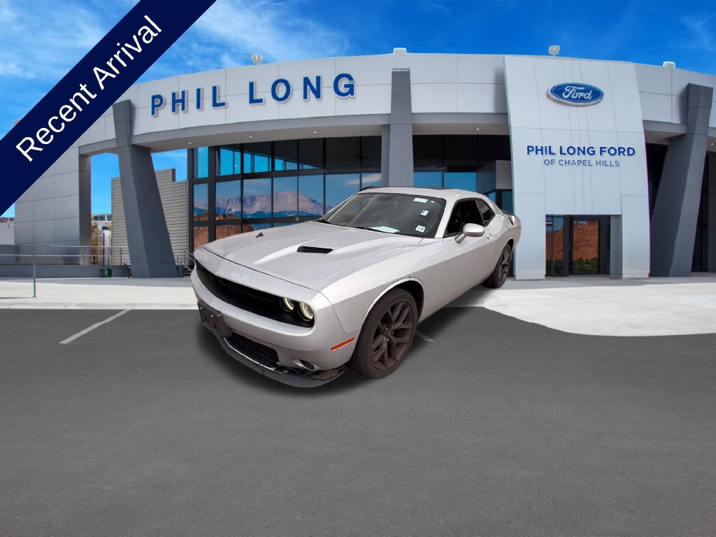 Used 2020 Dodge Challenger SXT w/ Blacktop Package RWD 360° Tour