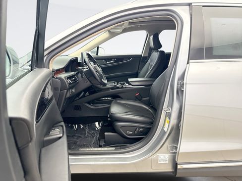 Used 2021 Lincoln Nautilus Reserve image 10