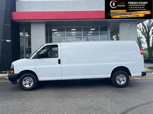 Used 2023 Chevrolet Express 2500 Extended w/ Driver Convenience Package image 4