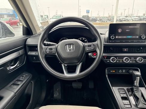 Used 2023 Honda CR-V EX image 13