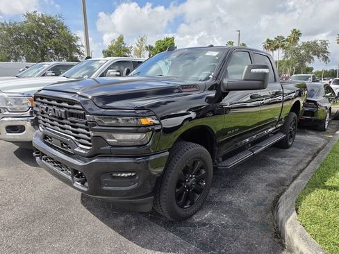 Used 2026 RAM 2500 Big Horn AWD/4WD image 3