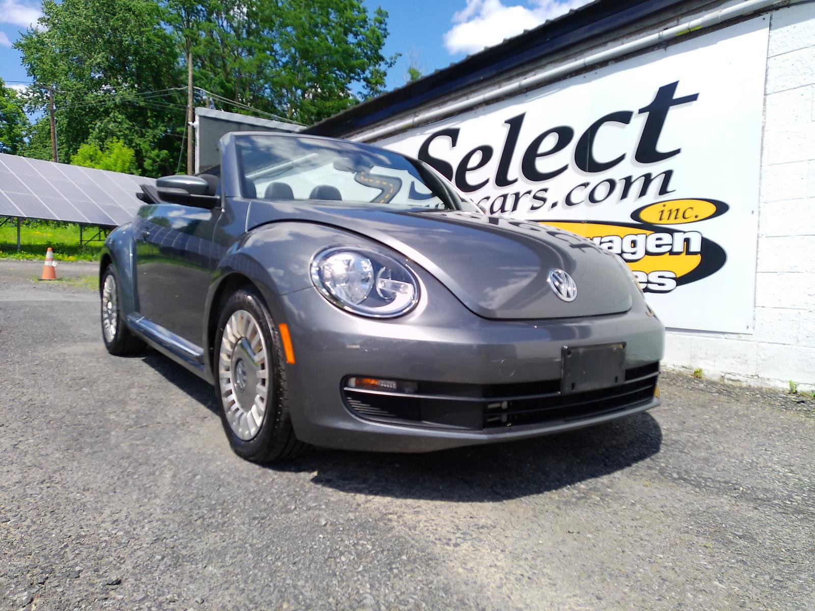 Used 2015 Volkswagen Beetle 1.8T FWD image 1