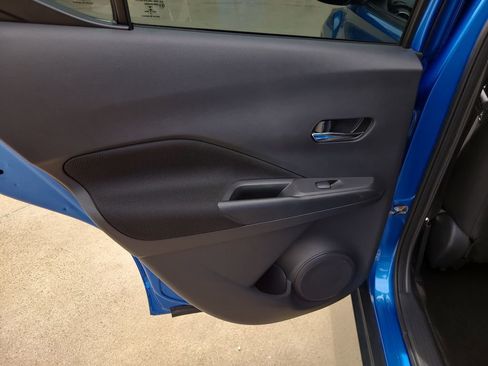 Certified 2021 Nissan Kicks SV FWD image 14