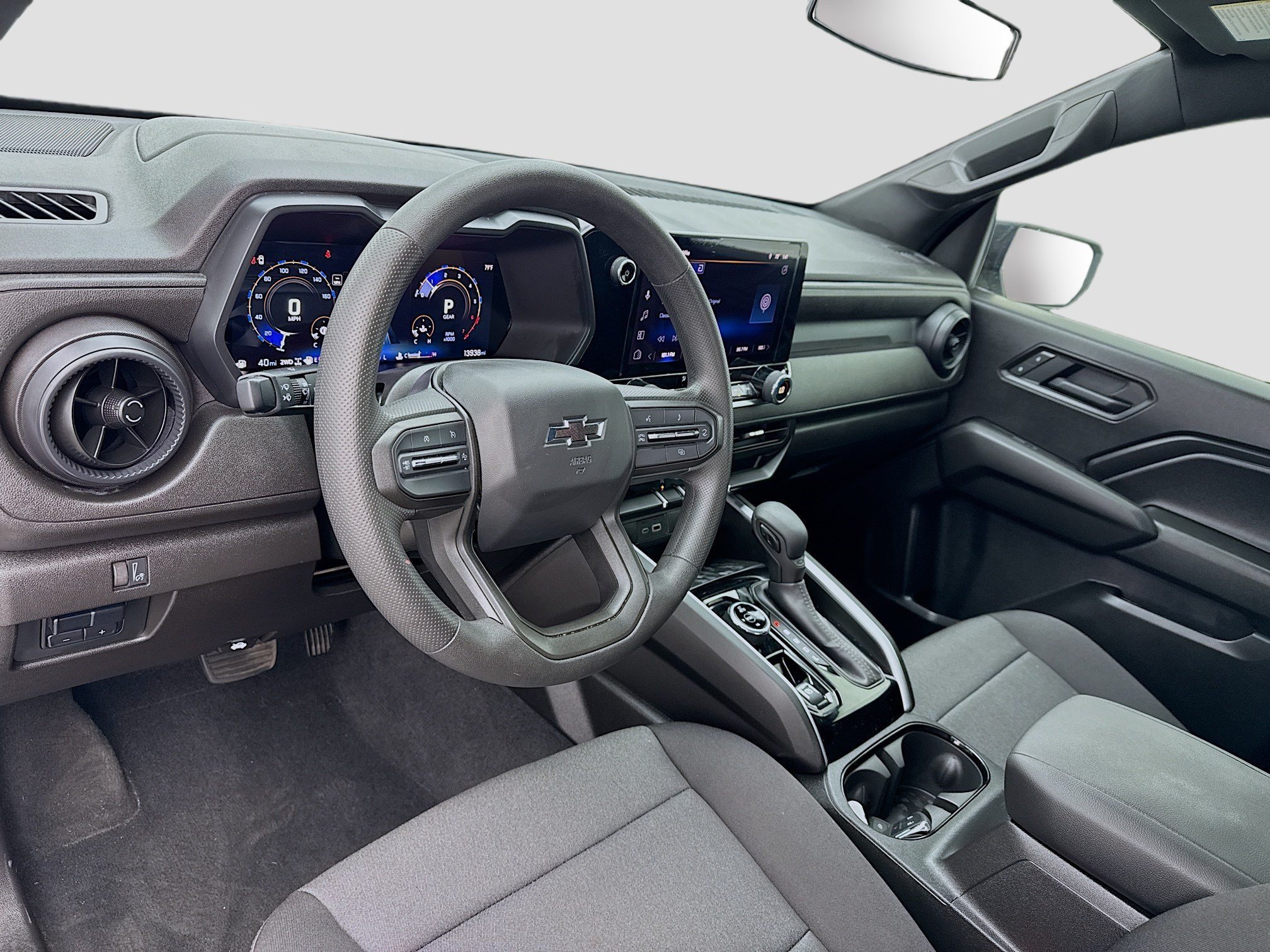 Used 2025 Chevrolet Colorado Trail Boss AWD/4WD image 7