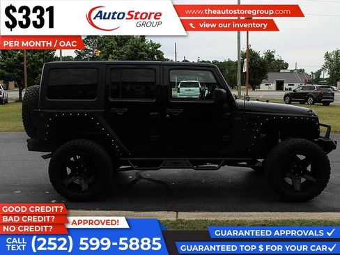 Used 2012 Jeep Wrangler Unlimited Rubicon w/ Connectivity Group AWD/4WD image 5