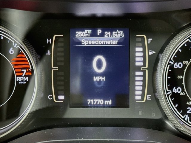Used 2021 Jeep Cherokee Latitude Plus AWD/4WD image 12