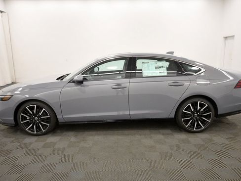 New 2025 Honda Accord Touring image 4
