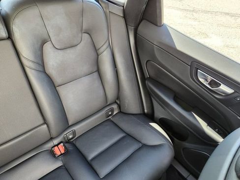 Certified 2023 Volvo XC60 B5 Plus w/ Climate Package AWD/4WD image 17