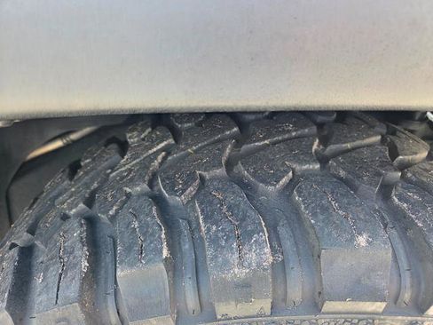 Used 2016 Jeep Wrangler Sport image 3