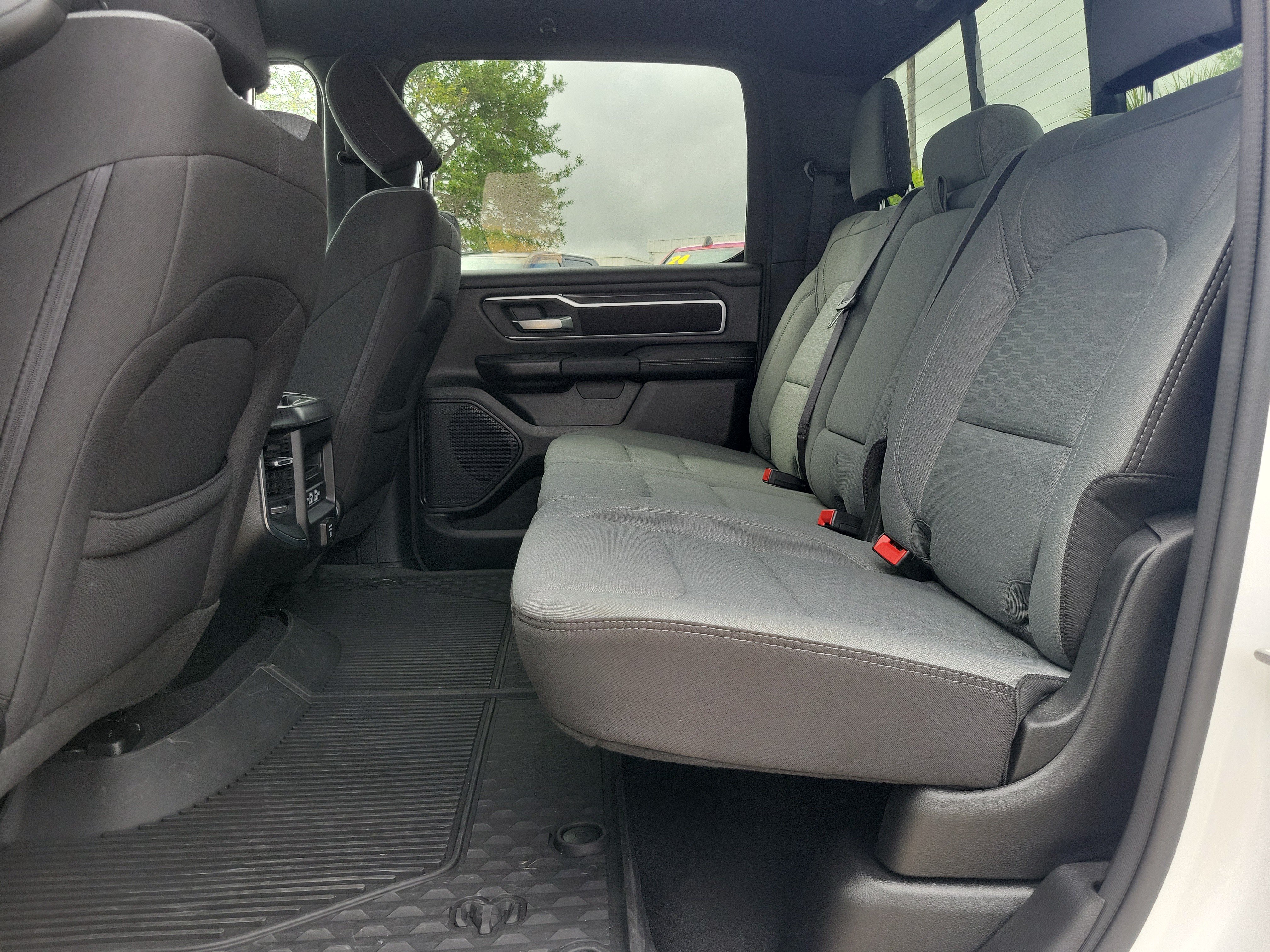 Used 2025 RAM 1500 Big Horn AWD/4WD image 8