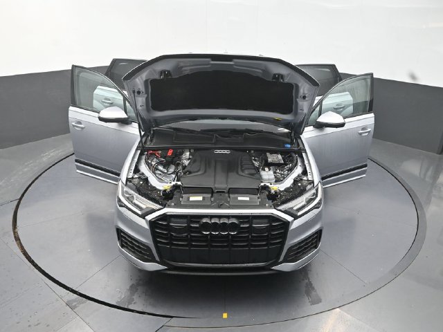 Used 2022 Audi Q7 2.0T Premium Plus w/ Premium Plus Package AWD/4WD image 40