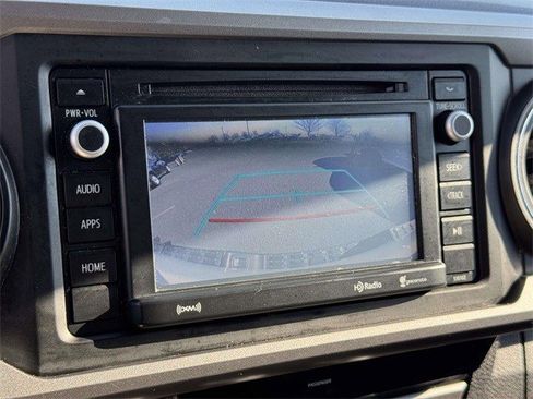 Used 2016 Toyota Tacoma SR5 image 16