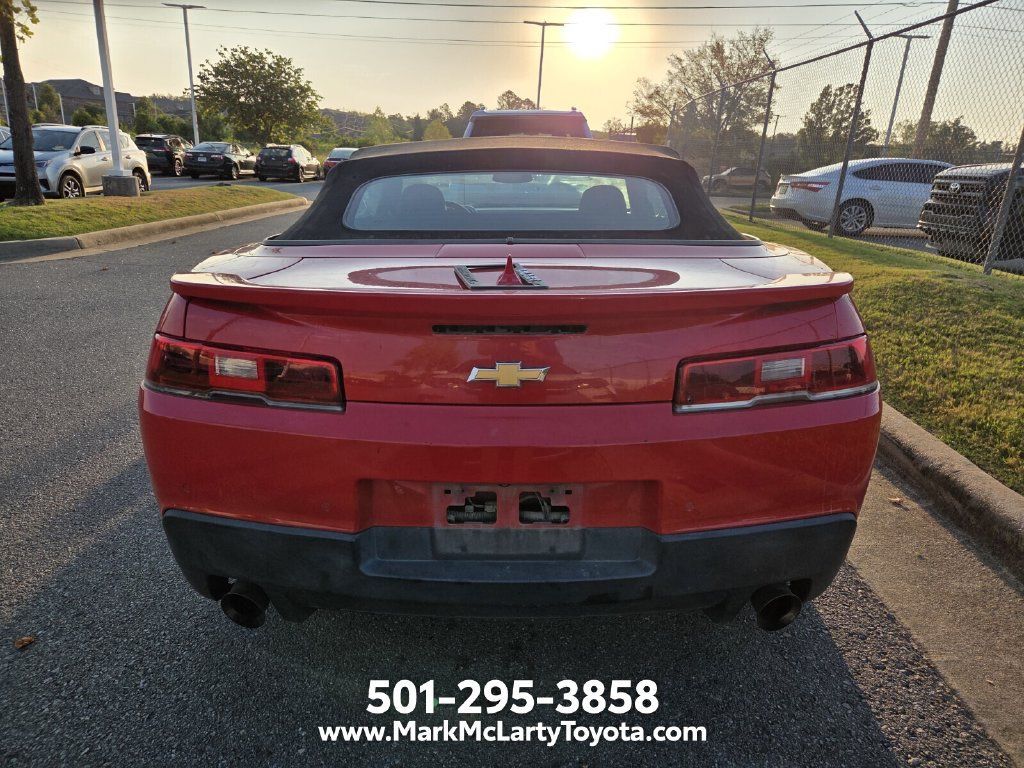 Used 2015 Chevrolet Camaro LT RWD image 5
