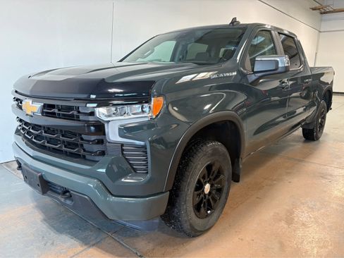 Used 2025 Chevrolet Silverado 1500 LT image 1