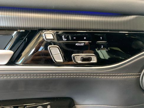 Used 2024 Jeep Grand Wagoneer Series II w/ Quick Order Packagew 28T image 18