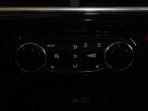 Used 2024 Chevrolet Trax RS image 20