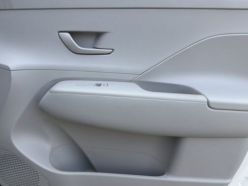 New 2026 Hyundai Kona SE image 21