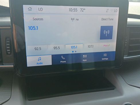 Used 2023 Ford Explorer XLT w/ Equipment Group 202A AWD/4WD image 17
