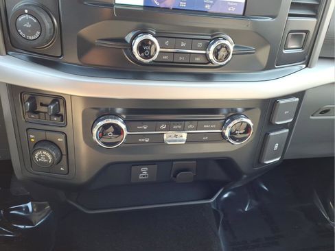 Used 2022 Ford F150 XLT w/ Equipment Group 301A Mid image 12