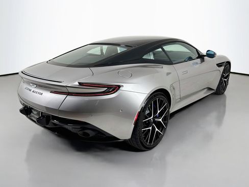 Used 2024 Aston Martin DB12 Coupe RWD image 7