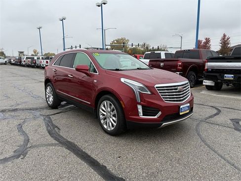 Used 2019 Cadillac XT5 Platinum image 2